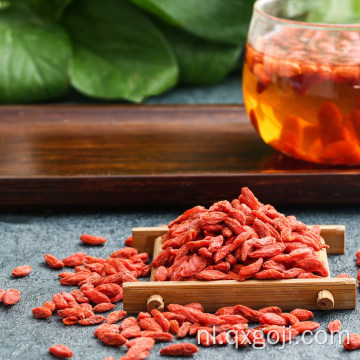 Biologische superfood goji bessen in de fabriek